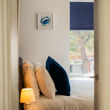 Lime House By Horizon 레드카